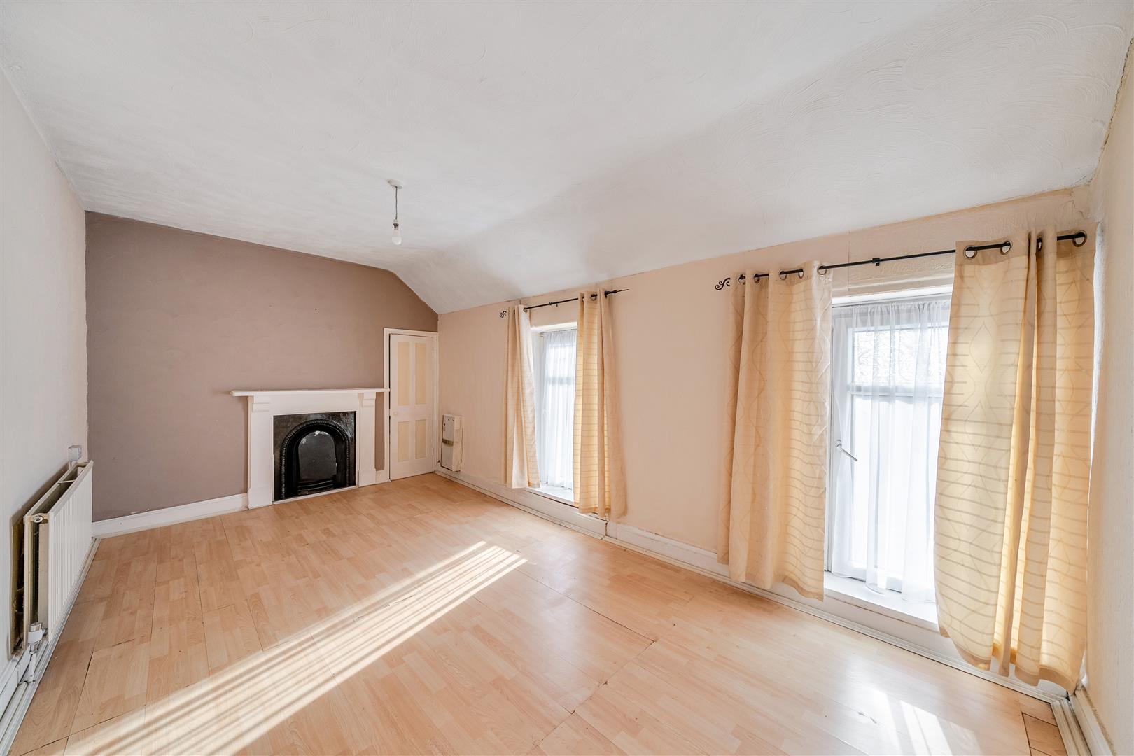 Carmarthen Road, Gendros, Swansea, SA5 8JH